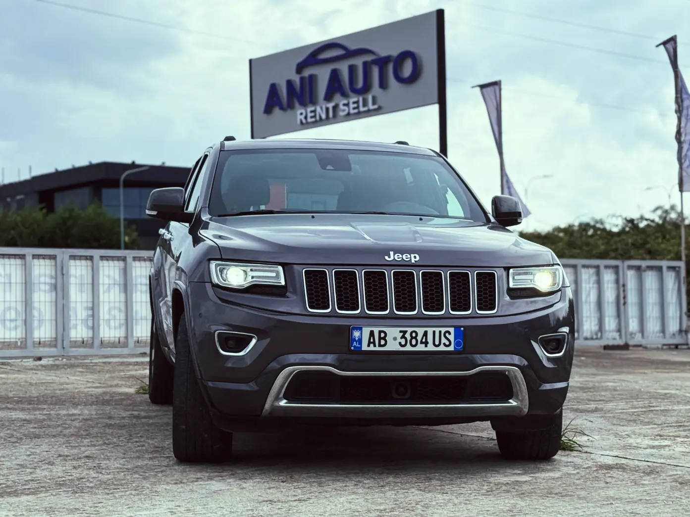 Image of Jeep Grand Cherokee 2014
