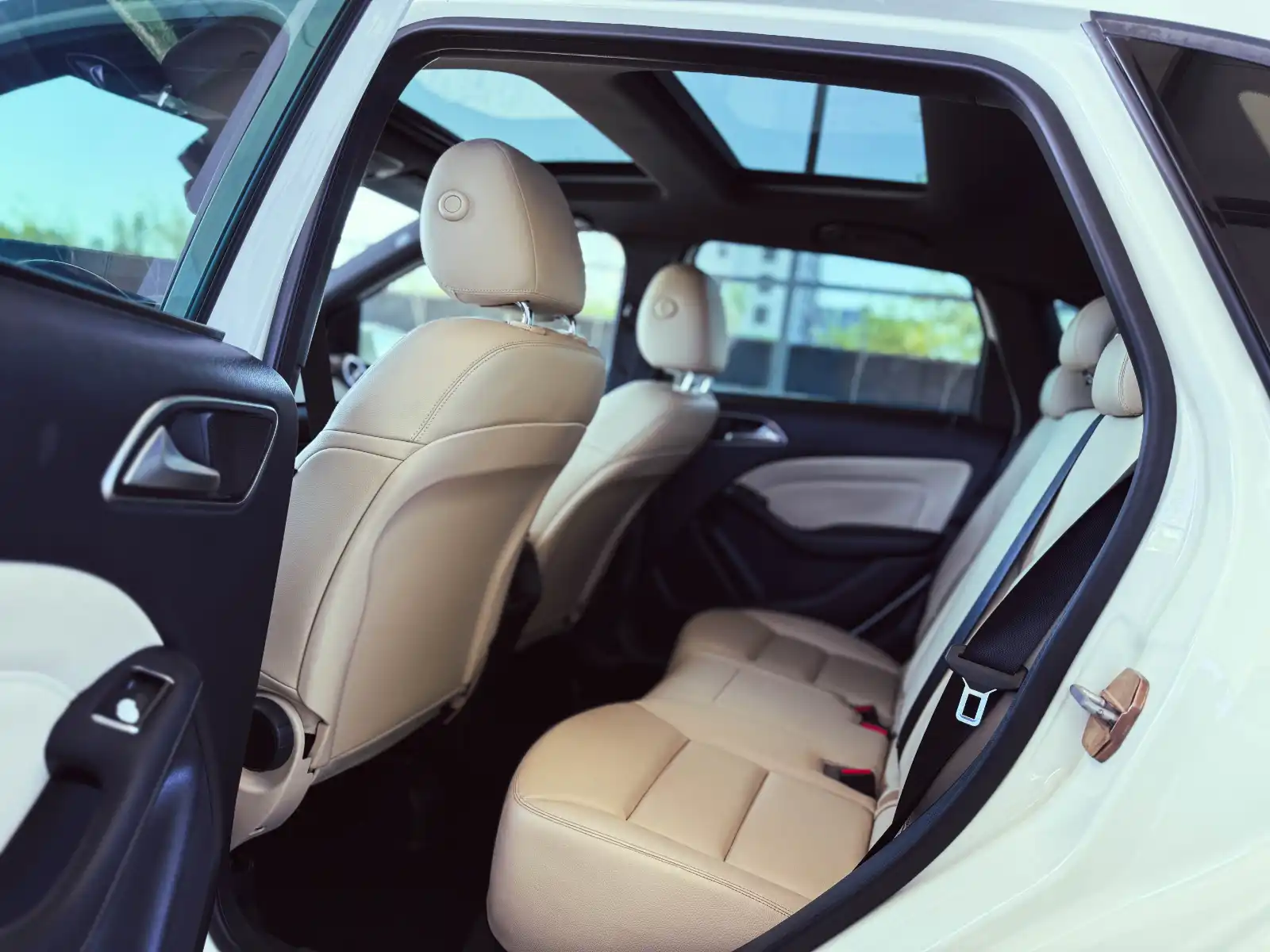 Image of Mercedes Benz (B-Class)  2012