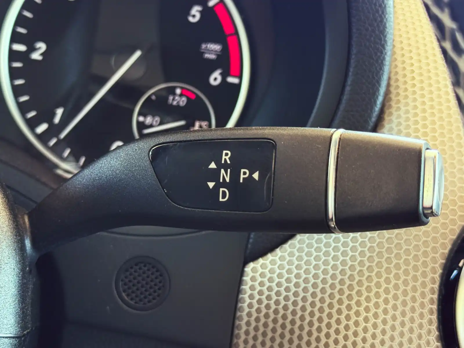 Image of Mercedes Benz (B-Class)  2012