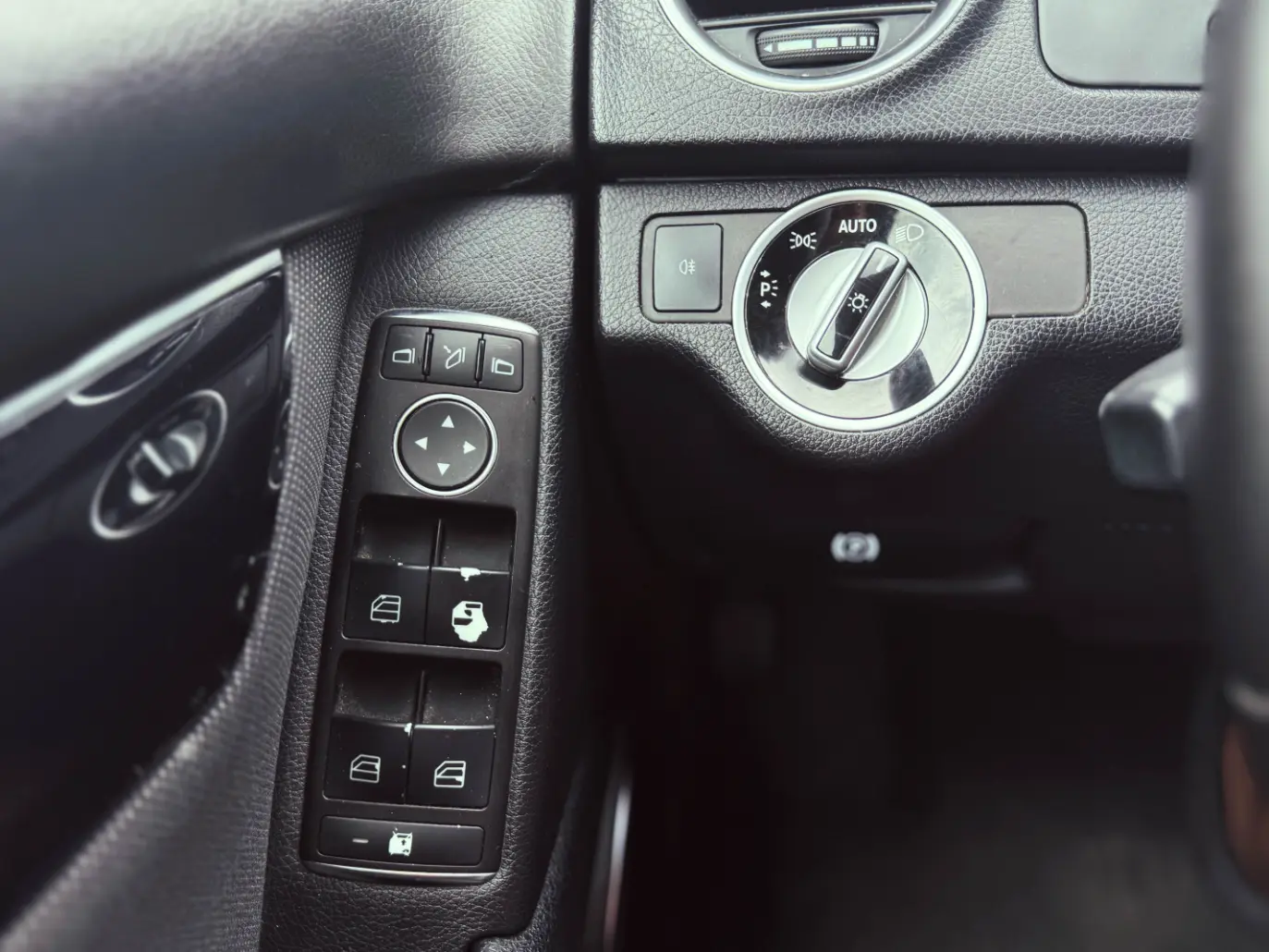 Image of Mercedes Benz C220 2012