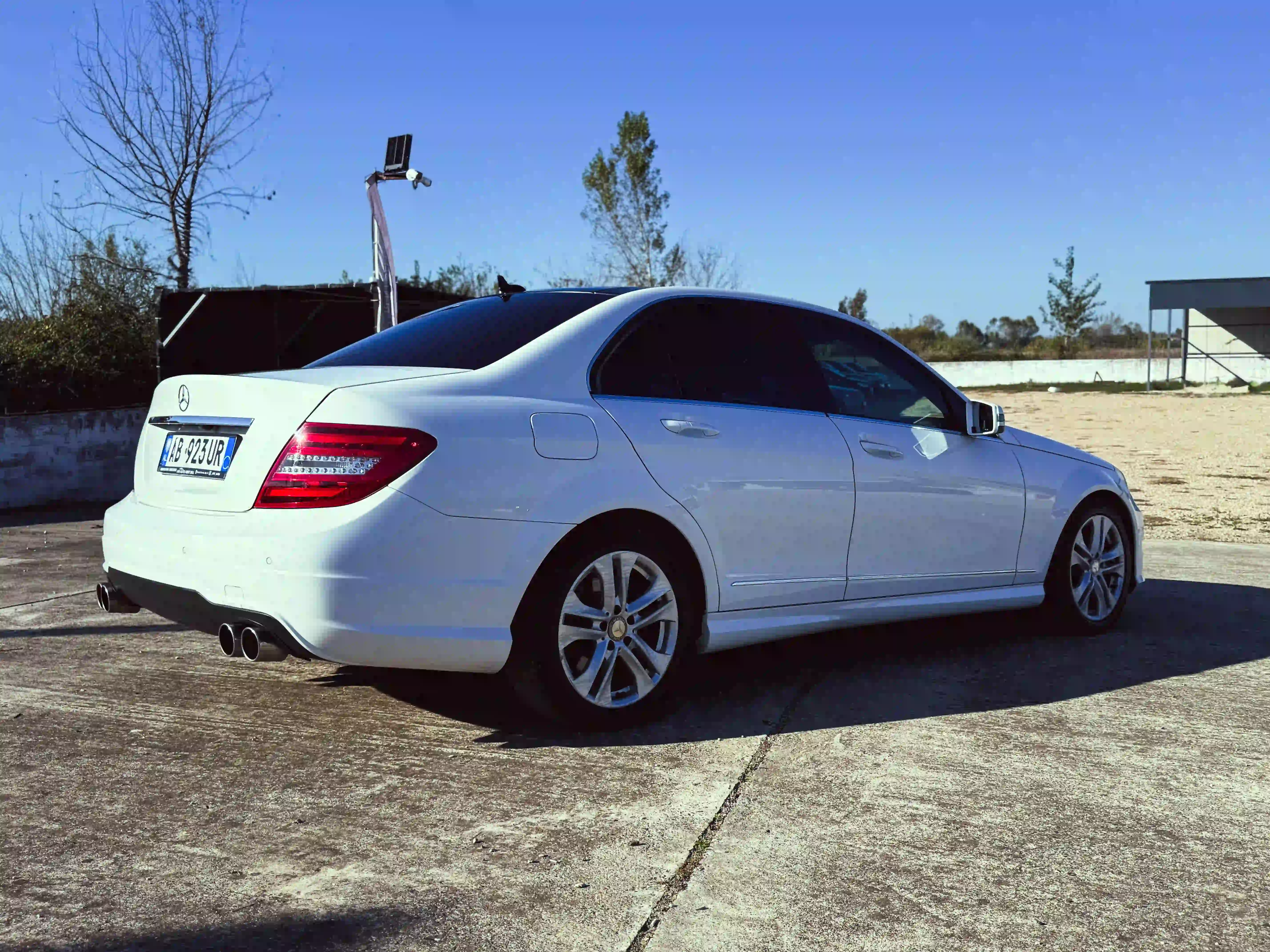 Image of Mercedes Benz C220